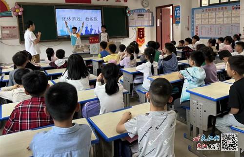 学校与家庭携手推动青少年心理健康教育的重要性