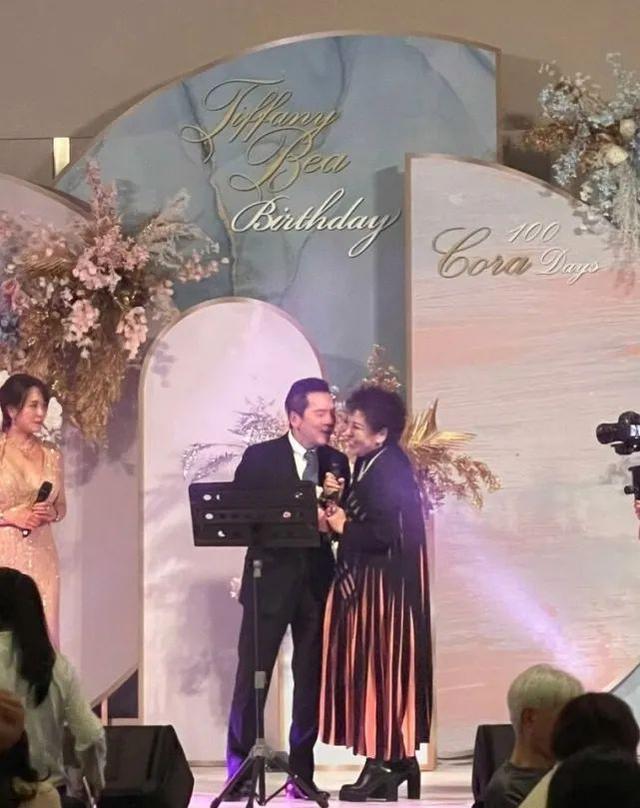 杨幂模仿向佐，郭碧婷版