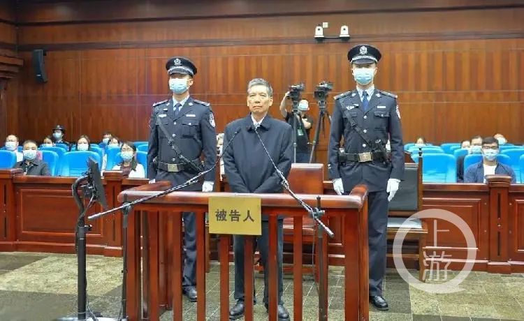 人草大战背后的故事，9人被处理，包括副市长